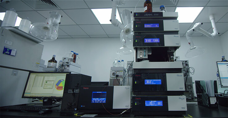 62e21b9139ea1 analytical-instruments-UHPLC-1